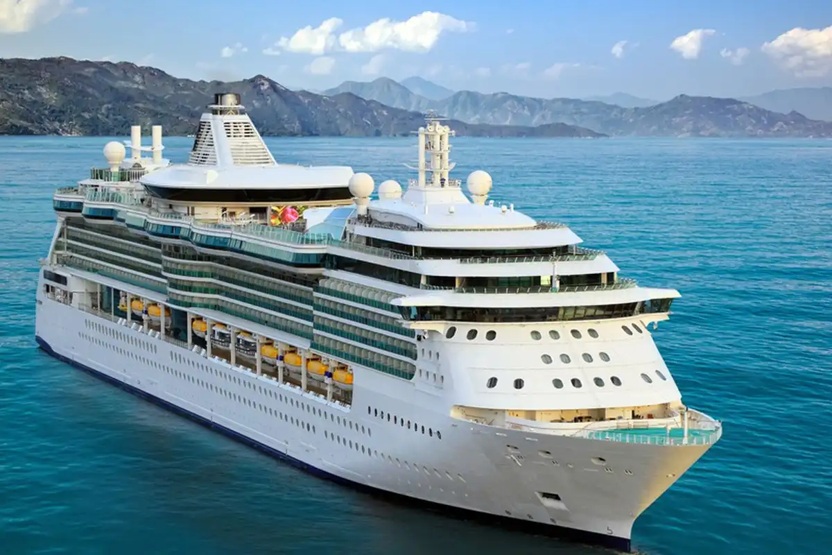 Kok Bisa? Benda Berat Ini Tidak Tenggelam di Lautan