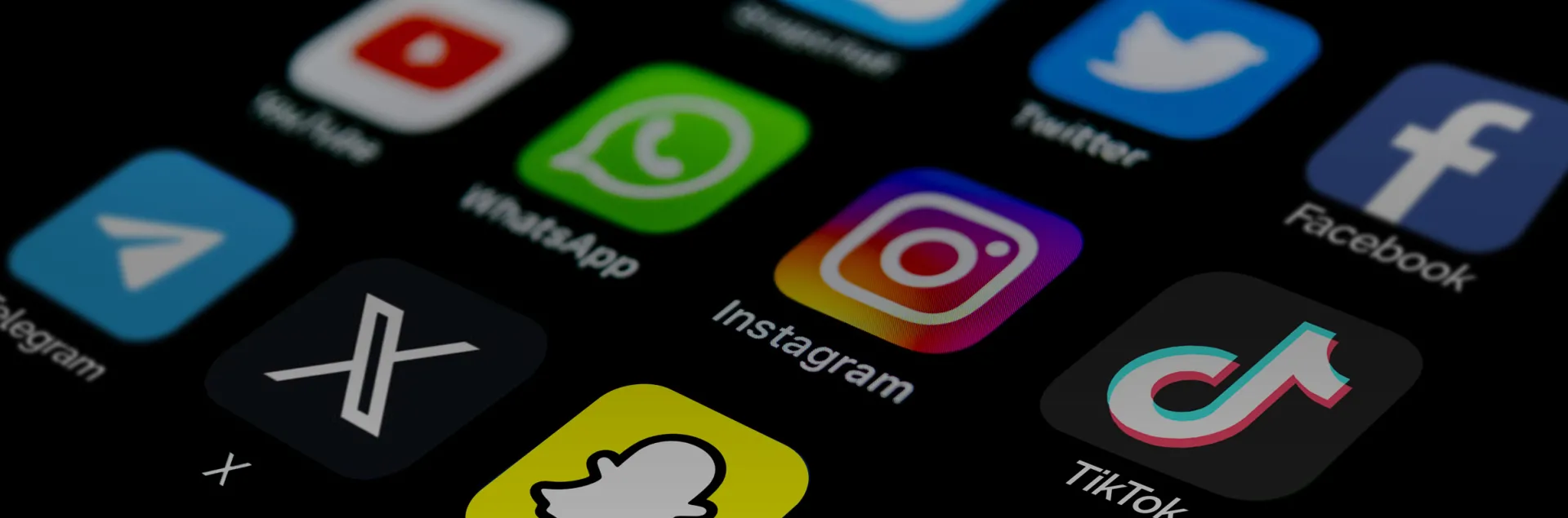 Mengapa Kita Ragu Posting di Media Sosial? Simak Faktanya