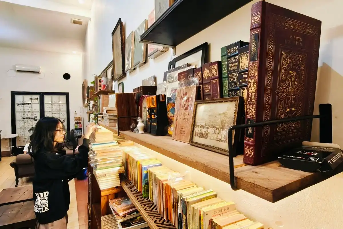 Mengenal Damai Studio, Ruang Literasi Surabaya yang Lahir dari Ketidaksengajaan