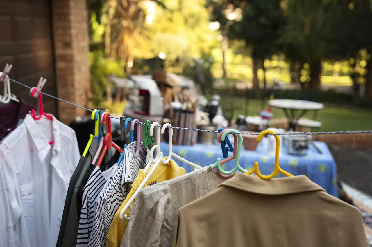 Baju Lama, Gaya Baru: Kok Thrifting Masih Jadi Rebutan?