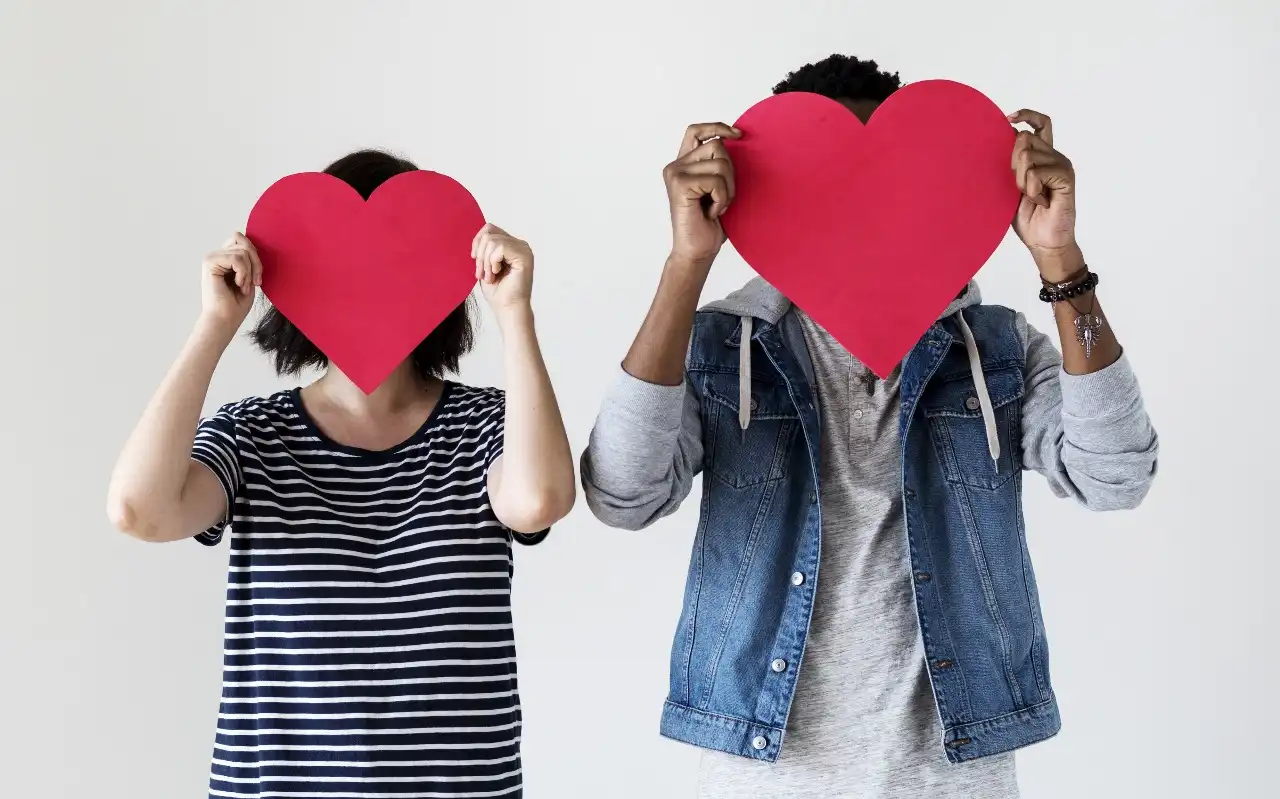 Ketika Cinta Diukur dari Notifikasi: Love Language Gen Z Mulai Berubah?