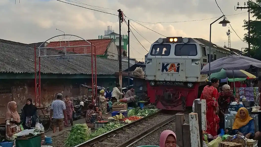 Kenapa Rasa Takut Bisa Menumpul? Psikologi Warga yang Terbiasa dengan Bahaya Setiap Hari
