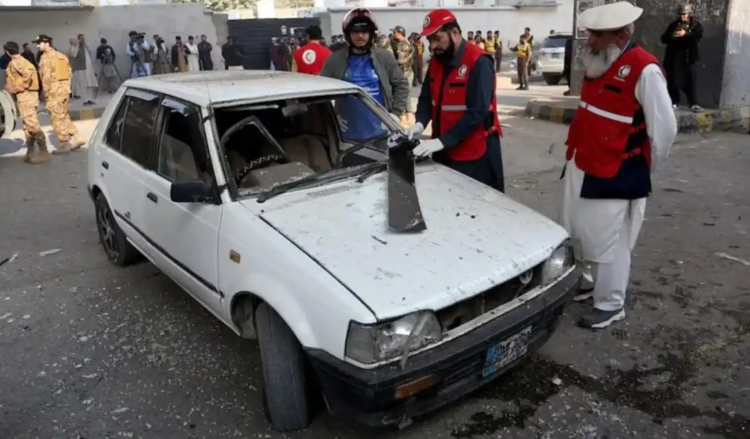 Bom Bunuh Diri Guncang Markas Paramiliter Pakistan, Tiga Tewas dan Lima Luka