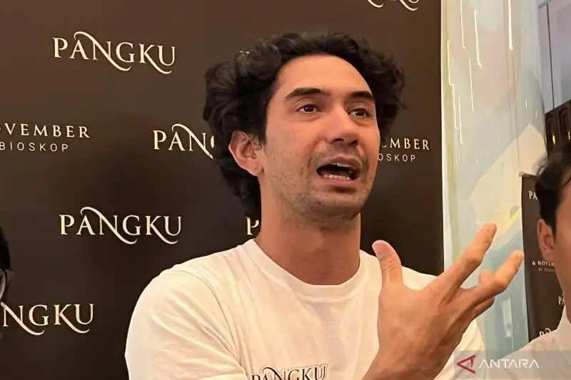 Totalitas Reza Rahadian di Balik Layar Film Pangku, Garap Langsung Setiap Detailnya