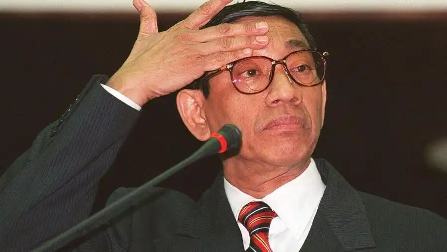 Kerenn !! Mobil Dinas DiGanti Jadi Kijang Tua, Kemenkeu RI Ditolak Masuk Istana Negara.