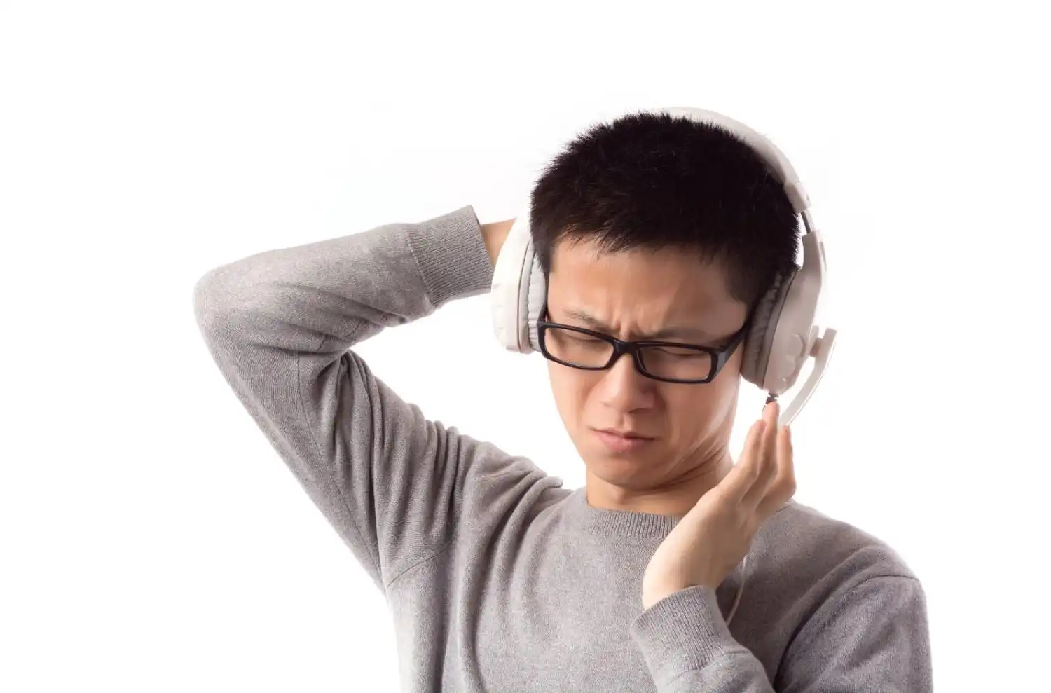 Sering Pakai Headset? Waspada Bahaya Tinnitus yang Mengintai