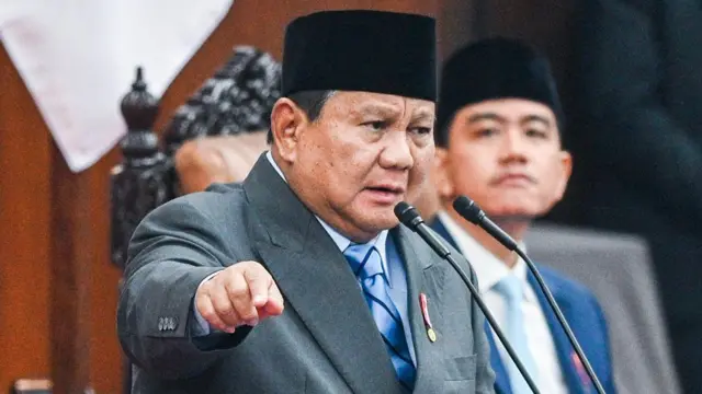 Kritik Mengalir Deras, Mengapa Respon Pemerintah Begitu Datar?