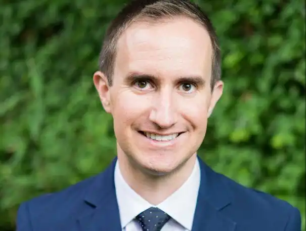 Morgan Housel: Mengapa Mengelola Uang Itu Bukan Soal Pintar Matematika, Tapi Soal Mengelola Ego