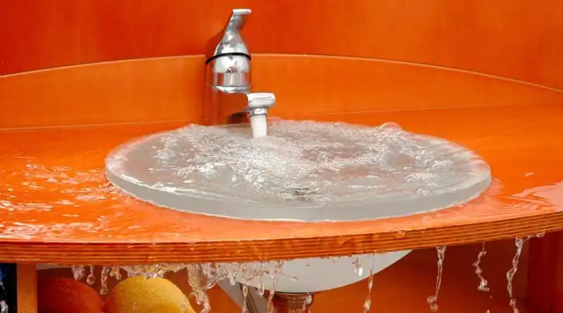 Hilangkan Lemak di Wastafel Mampet Tanpa Panggil Tukang