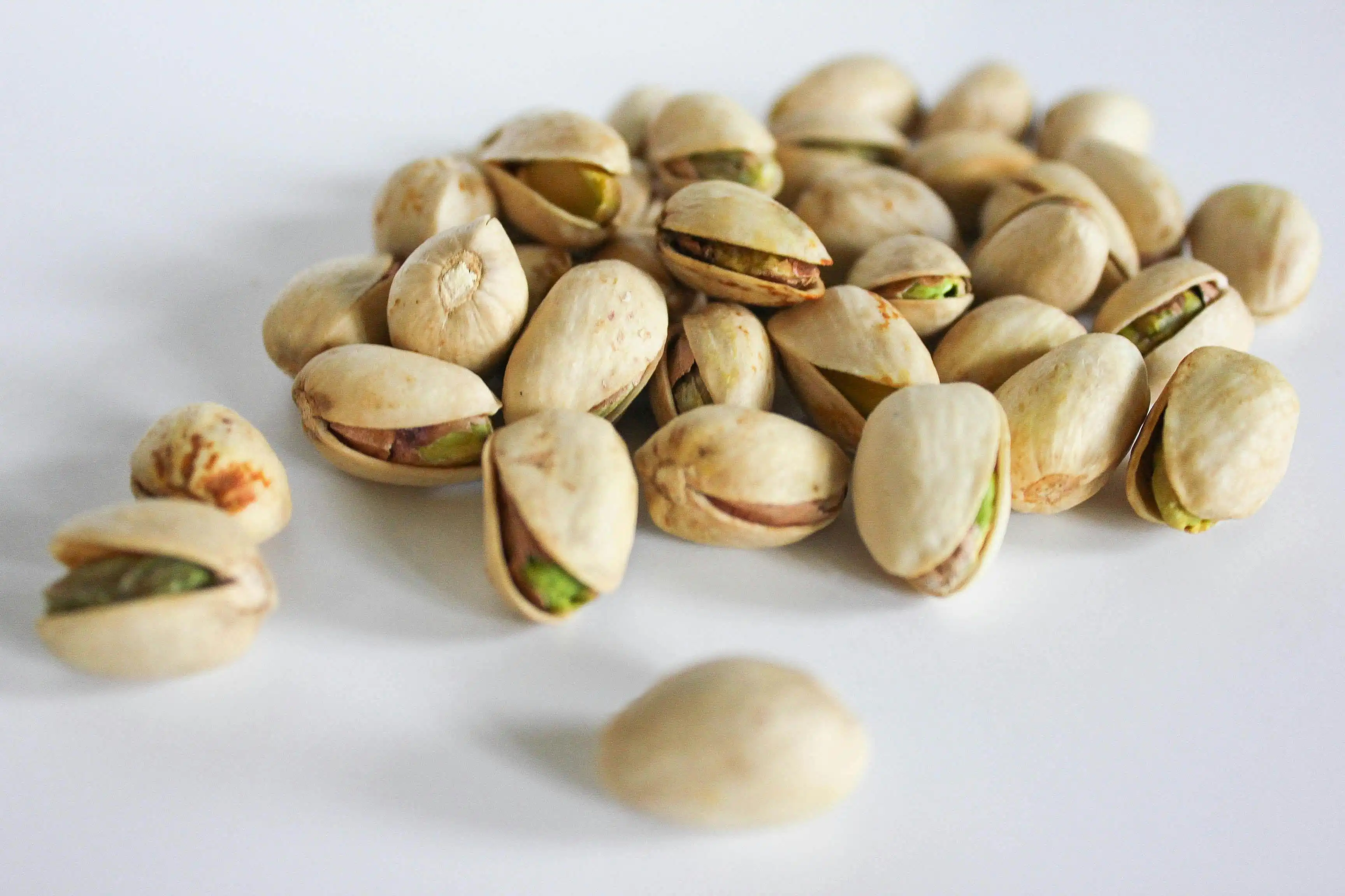 Rahasia Kulit Cerah dan Lembap Berkat Kacang Pistachio