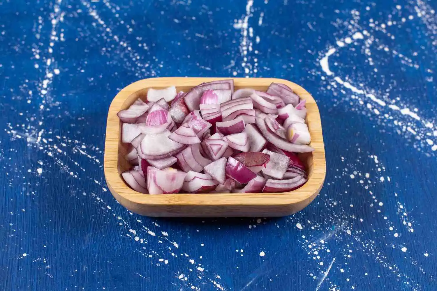 3 Cara Simpan Bawang Merah Kupas Agar Awet Tanpa Bau di Kulkas