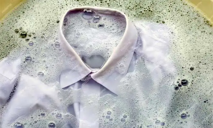 Kerak Keringat Membandel? Ini Trik Ampuh Mengatasinya