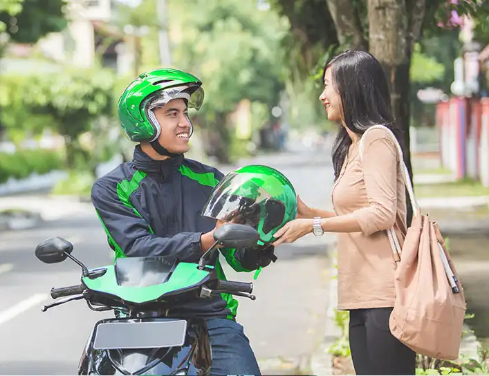 Siapa yang benar-benar untung dari ojol: driver, aplikator, atau warung kopi tempat mereka menunggu order?