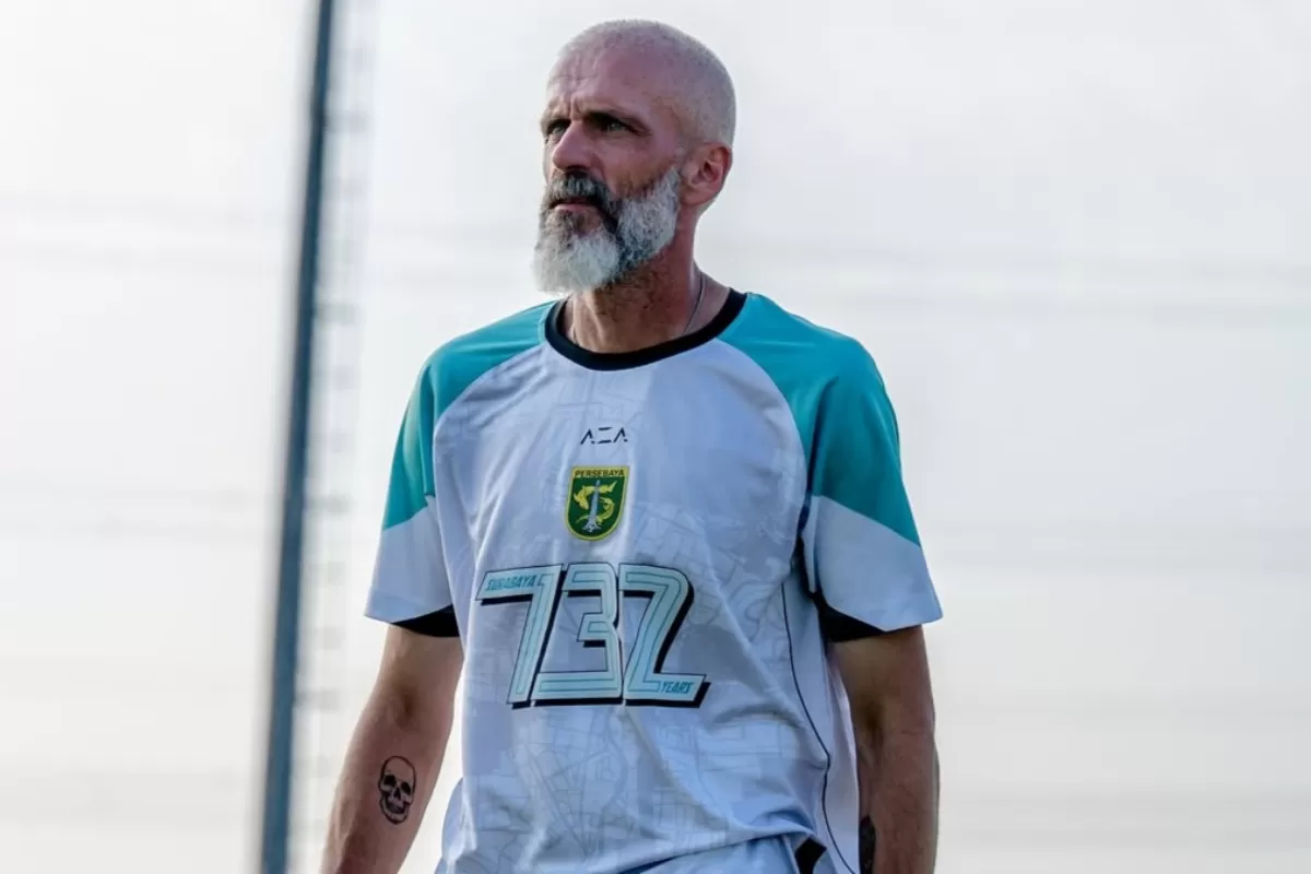 PERSEBAYA Putus Kerjasama dengan Coach Edu