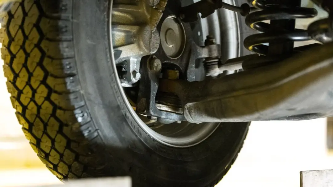 Deteksi Dini Kerusakan Shockbreaker Mobil Pasca Mudik Jauh