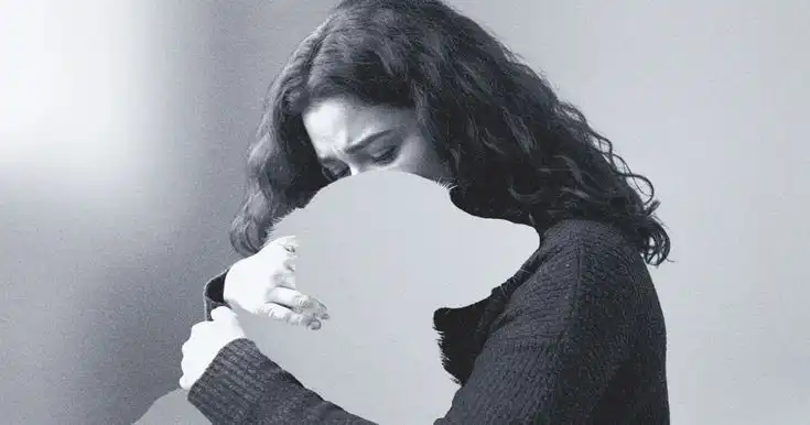 Duka Tak Berizin: Mengapa Kita Sering Merasa Malu Menangisi Kematian Hewan Sendiri?