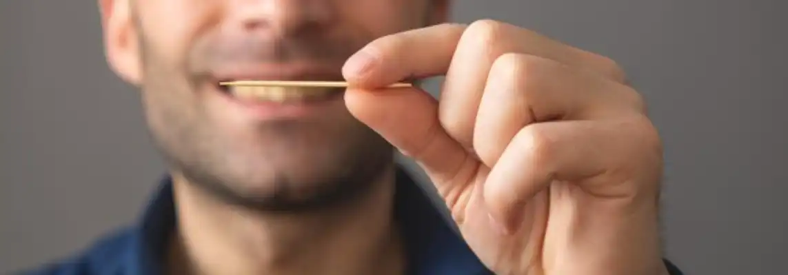 Rahasia Gigi Bersih dari Selilipan Usai Santap Daging