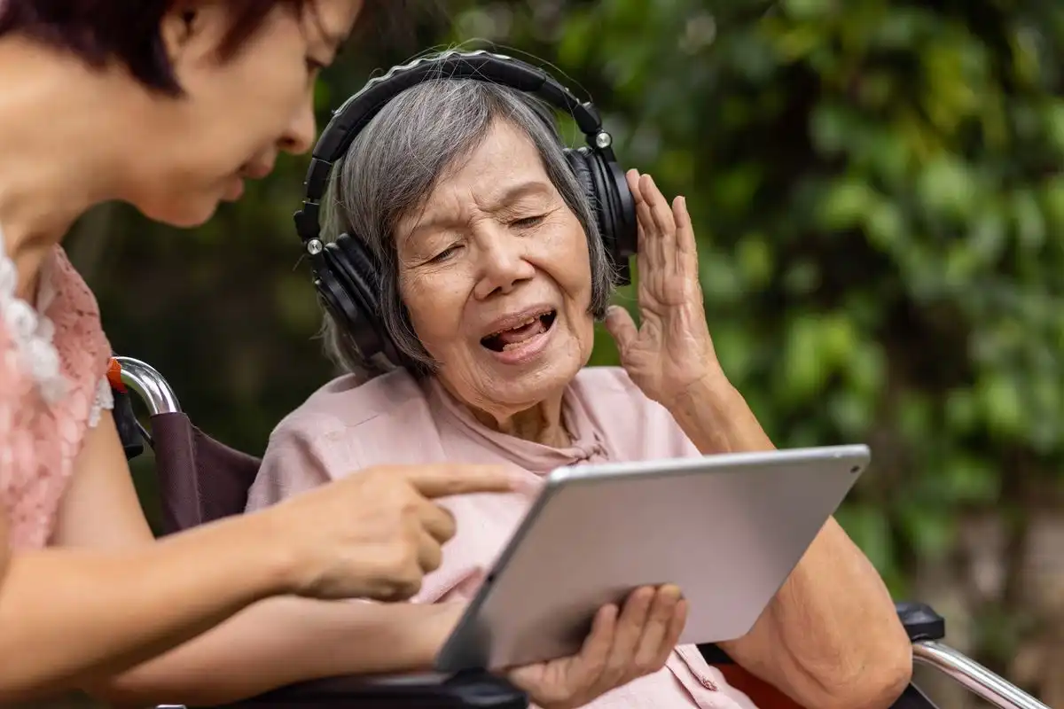 Evolusi Teknologi Mendengar Musik: Dari Benda Fisik Hingga Jadi Kode Digital