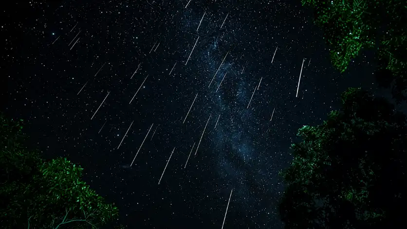 Hujan Meteor Perseid 2026: Pertunjukan Langit Terbaik Dekade Ini