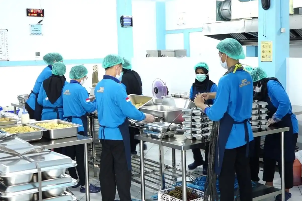 Viral Kebumen! Kisah Ayam Goreng Bikin Geleng-Geleng