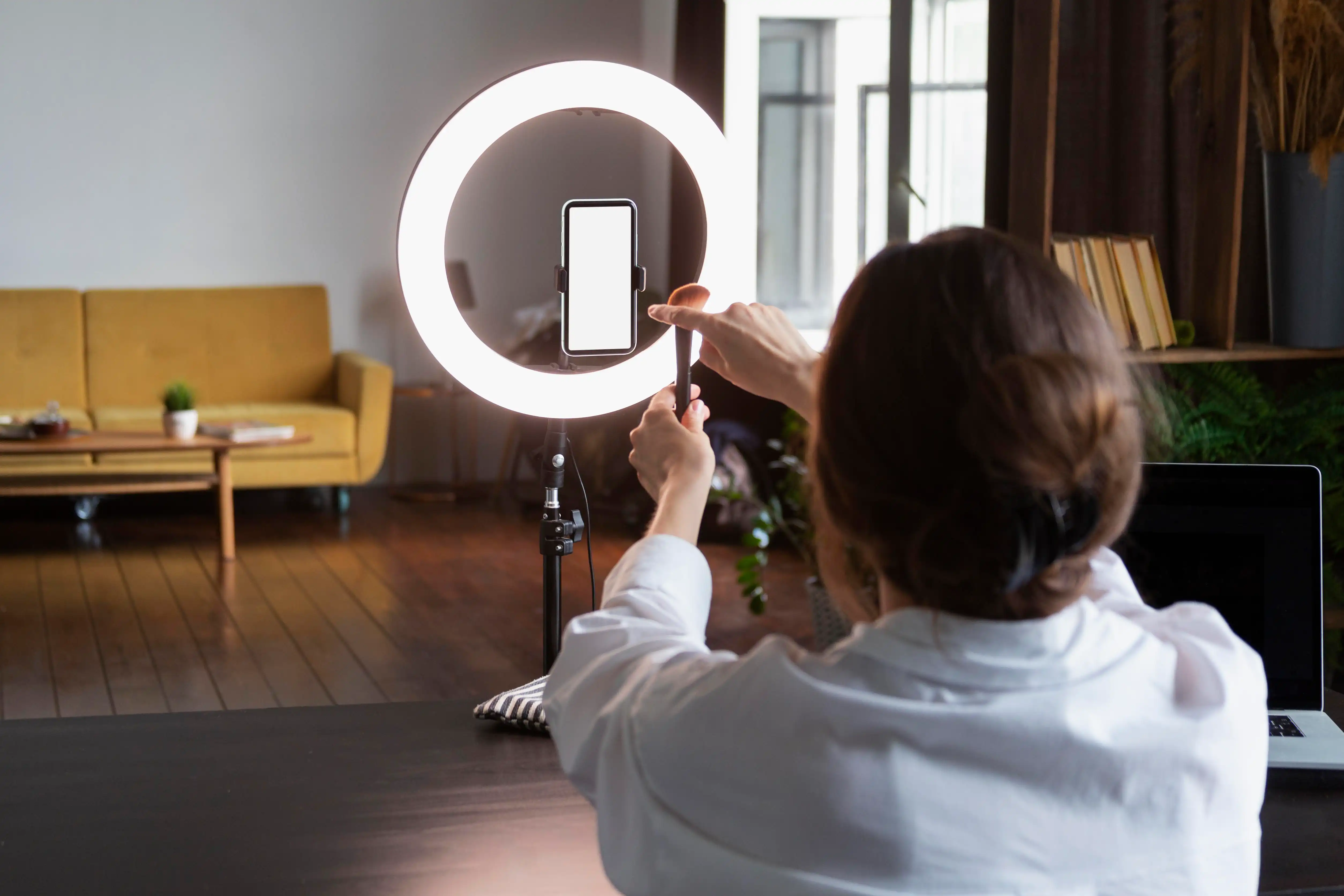 Panduan Mengatur Lampu Live Shopping di Ruangan Kecil