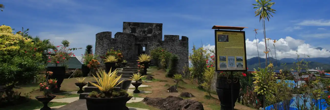 Menjelajah Ternate Dari Jejak Portugis di Benteng Tolukko hingga Lanskap Ikonik Danau Ngade