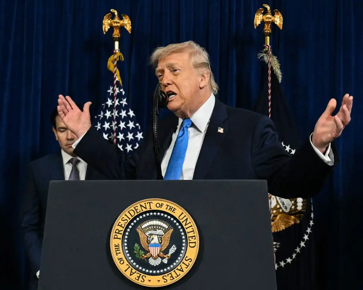 Hukum Internasional Melarang Presiden AS Menangkap Pemimpin Asing