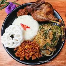 Makan Nasi Goreng Tanpa Kerupuk? Rasanya Hampa Banget!
