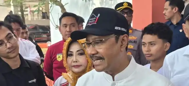 Mensos Targetkan 150 Ribu Anak Masuk Sekolah Rakyat pada 2027  