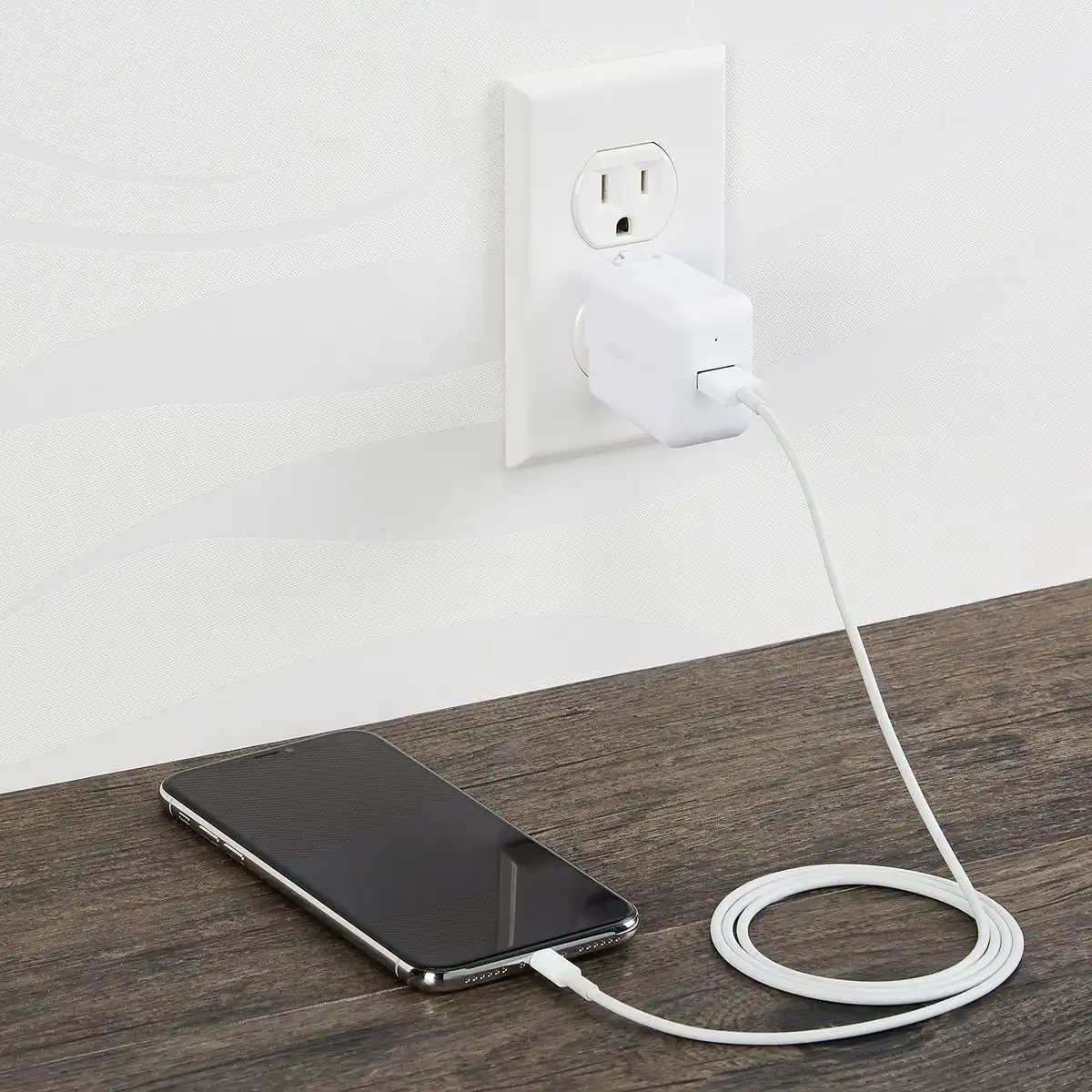 Mengapa Charger Ponsel Bisa Menjadi Panas Saat Digunakan?