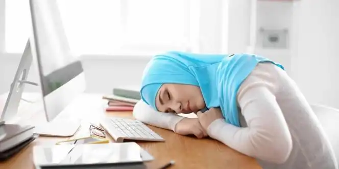 Mengapa Tubuh Terasa Lemas Saat Puasa? Ini Penjelasan Medisnya