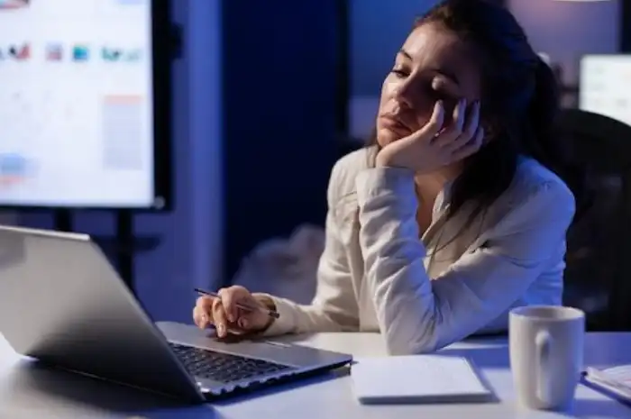 Begadang, Investasi Penyakit yang Kita Cicil Diam-Diam Tiap Malam