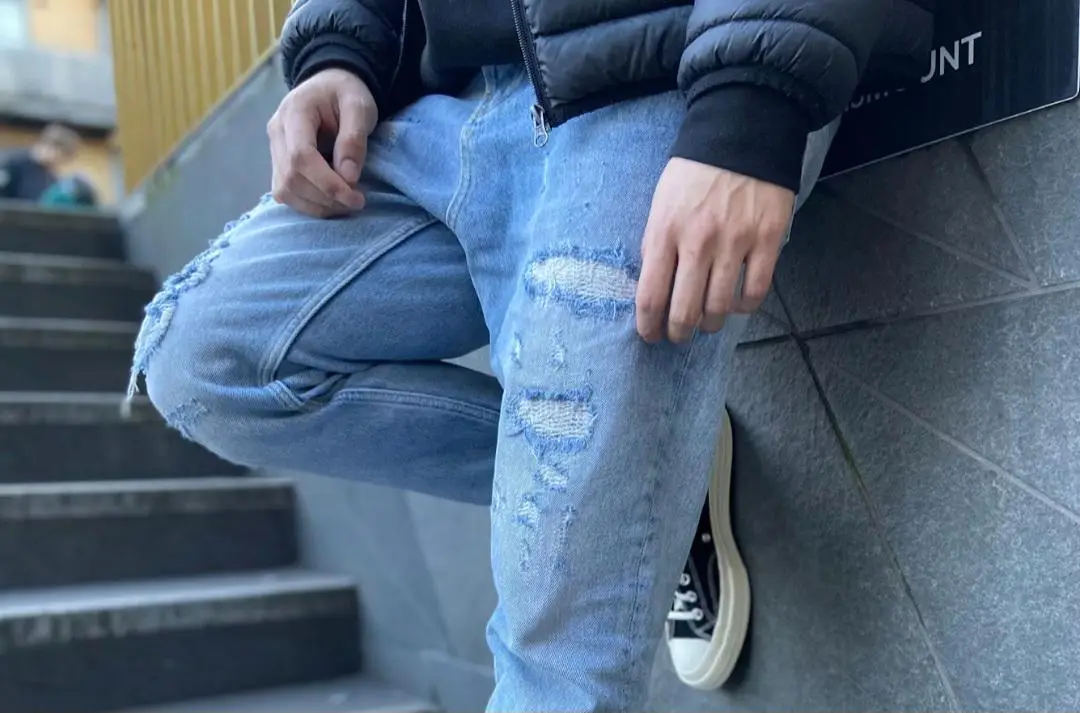 Jangan Asal Cuci! Ini Tips Merawat Jeans agar Tidak Cepat Pudar