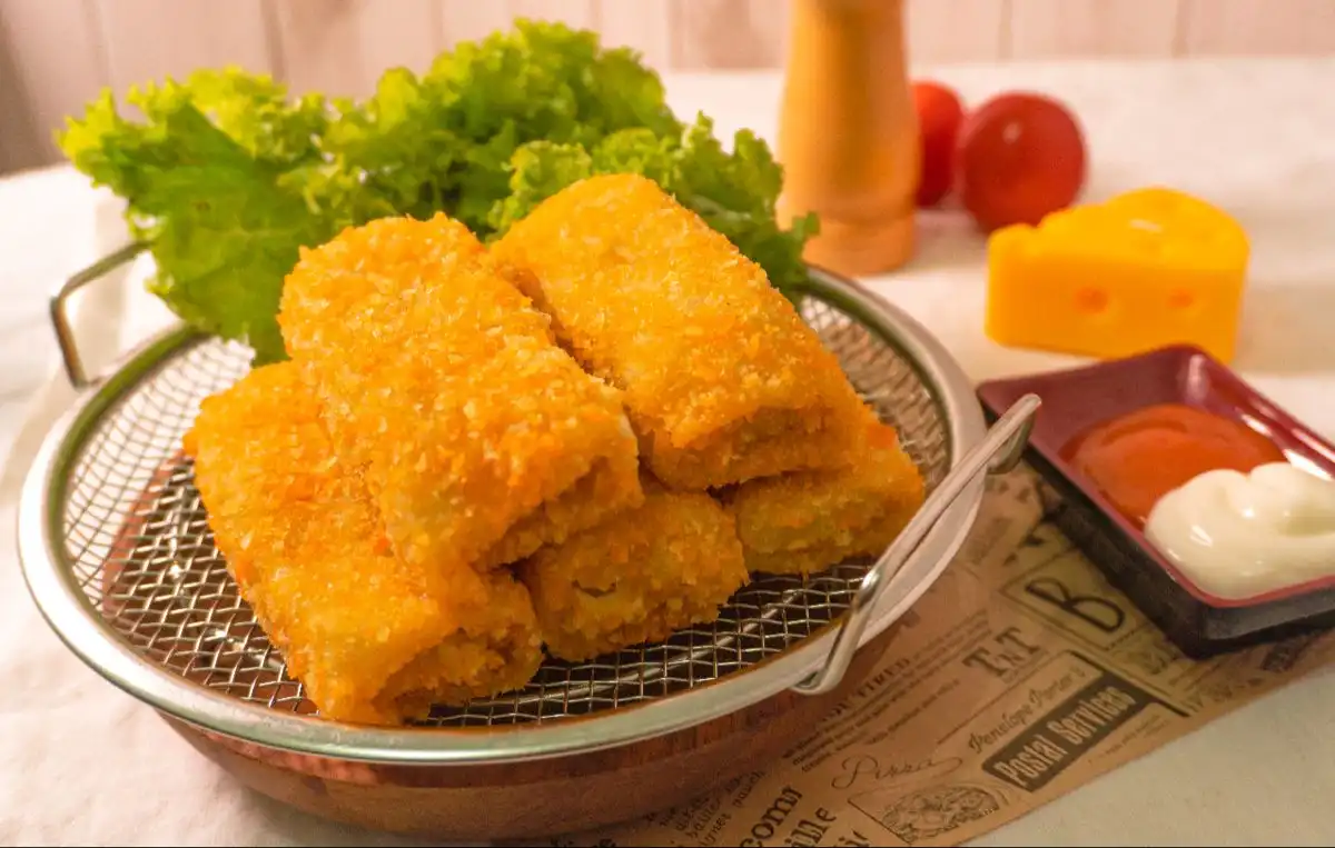 Pesona Risol di Balik Kotak Jajanan Pasar yang Menggoda