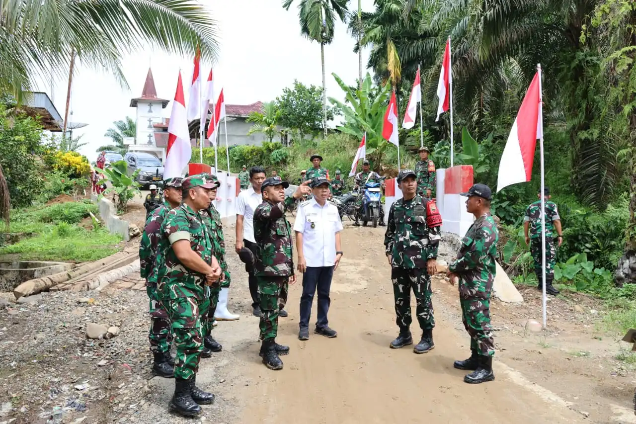 Wabup Tapsel Hadiri Penutupan TMMD ke-127 di Angkola Sangkunur, Perkuat Sinergi TNI dan Masyarakat Bangun Desa