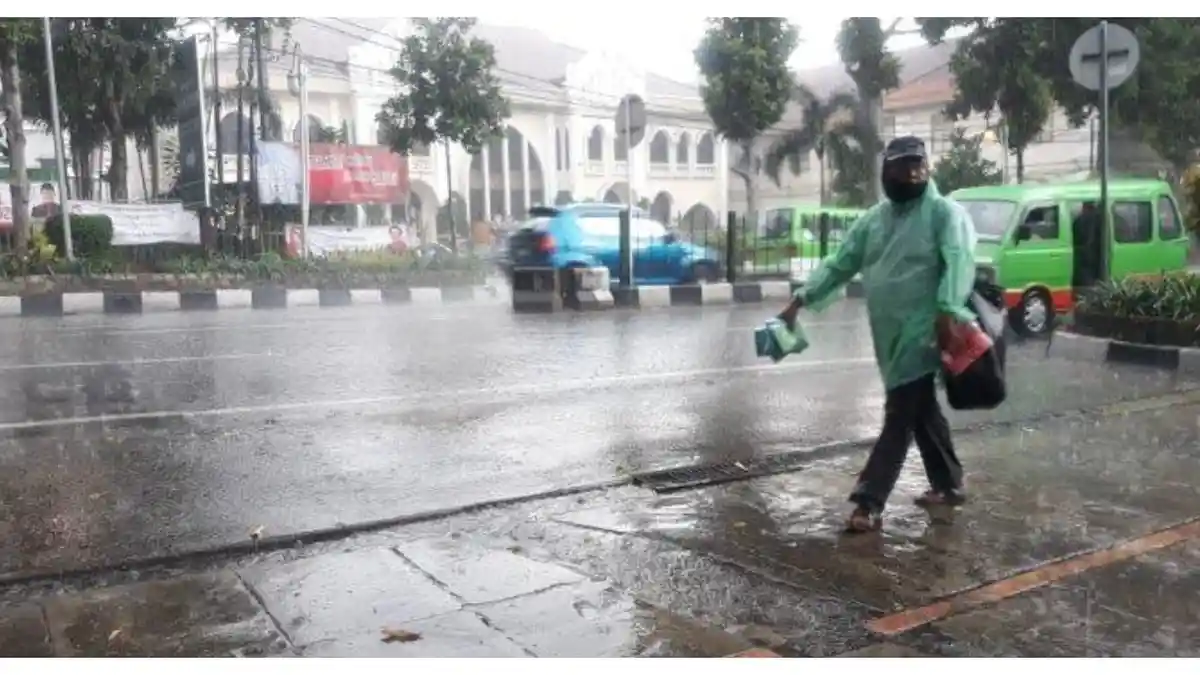 Peringatan Dini Hujan di Indonesia Jumat, 14 Agustus 2026: Aceh dan Sumatra Barat Waspada