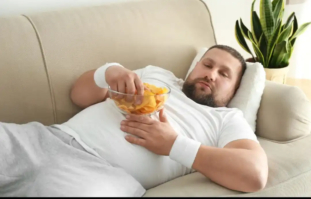 Benarkah Langsung Tidur Setelah Makan Bisa Membuat Perut Buncit?