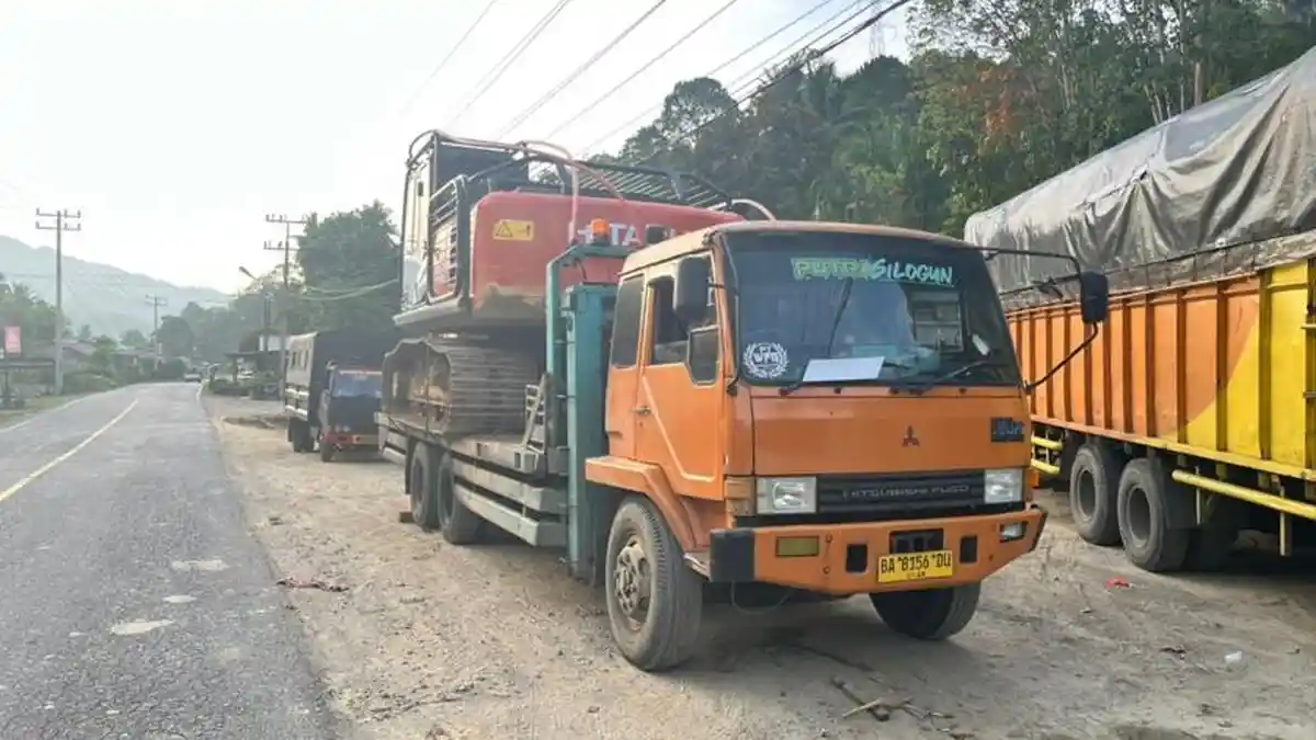 Polda Sumut Amankan Dua Ekskavator Diduga untuk Tambang Emas Ilegal di Mandailing Natal