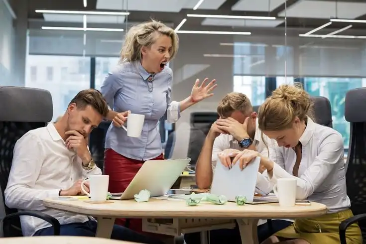 5 Kalimat yang Menunjukkan Seseorang Tidak Kompeten Menurut Psikologi