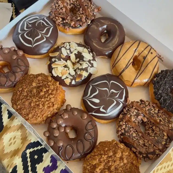 Dari Aroma ke Rasa: Mengapa Donat Jadi Camilan Favorit Dunia