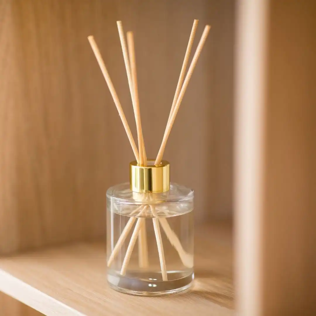 Rahasia Kamar Wangi Seharian Tanpa Boros: Panduan DIY Pengharum Ruangan Estetik dan Tahan Lama