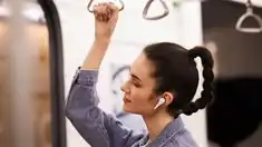 Terlalu Lama Menggunakan Earphone, Apa yang Perlu Diperhatikan?