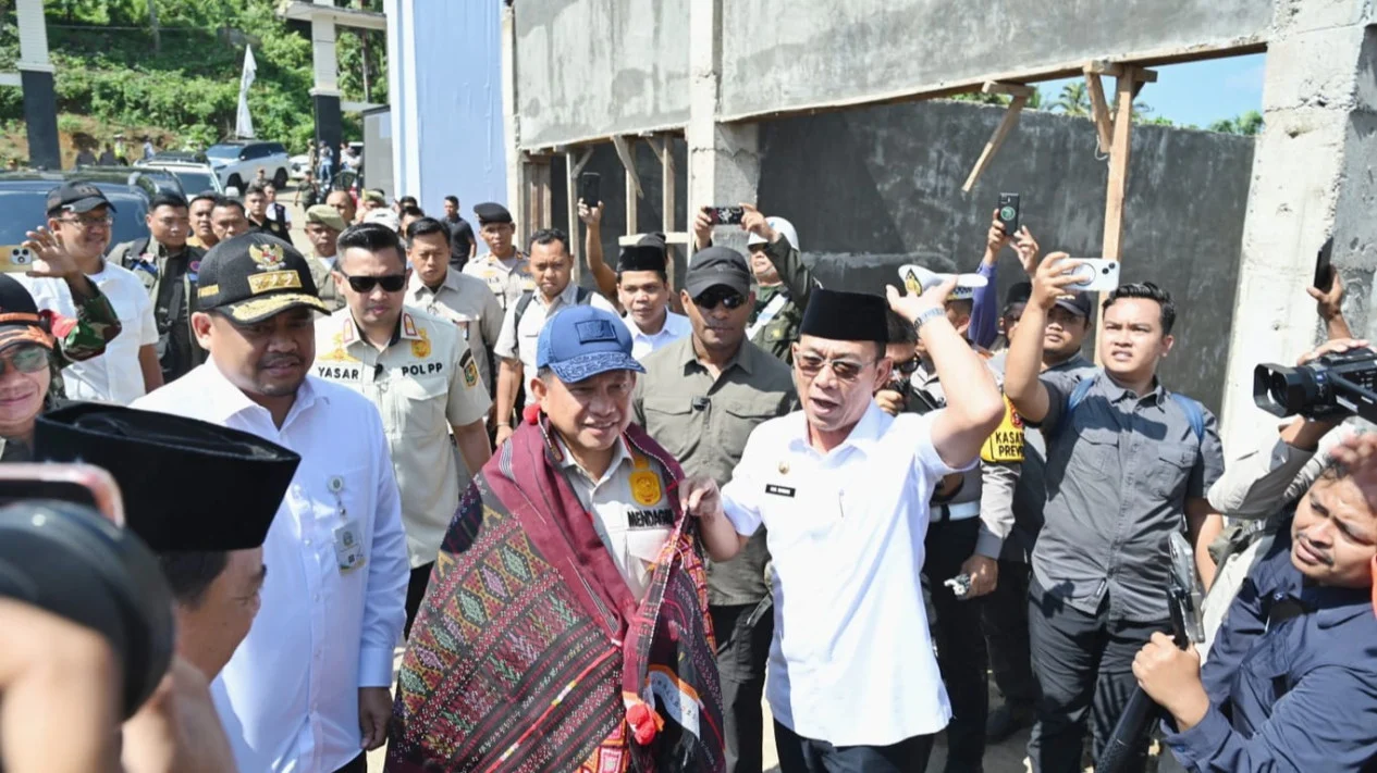 Mendagri Resmikan Huntara di Sumatera, Warga Penyintas Banjir dan Longsor Mulai Tempati Hunian Sementara