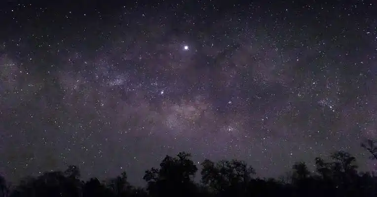 Bintang Ternyata Tidak Selalu Berwarna Putih, Ini Alasan di Baliknya