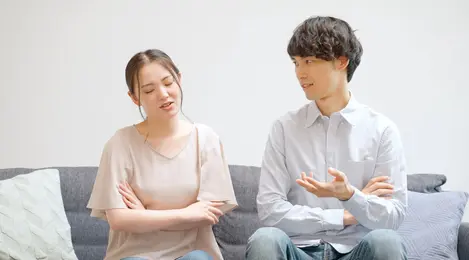 Mengapa Mendengarkan Pasangan Bisa Lebih Berarti daripada Memberi Banyak Nasihat?