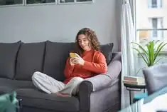Breadcrumbing, Ghosting, dan Benching: Istilah Dating Modern yang Perlu Kamu Tahu
