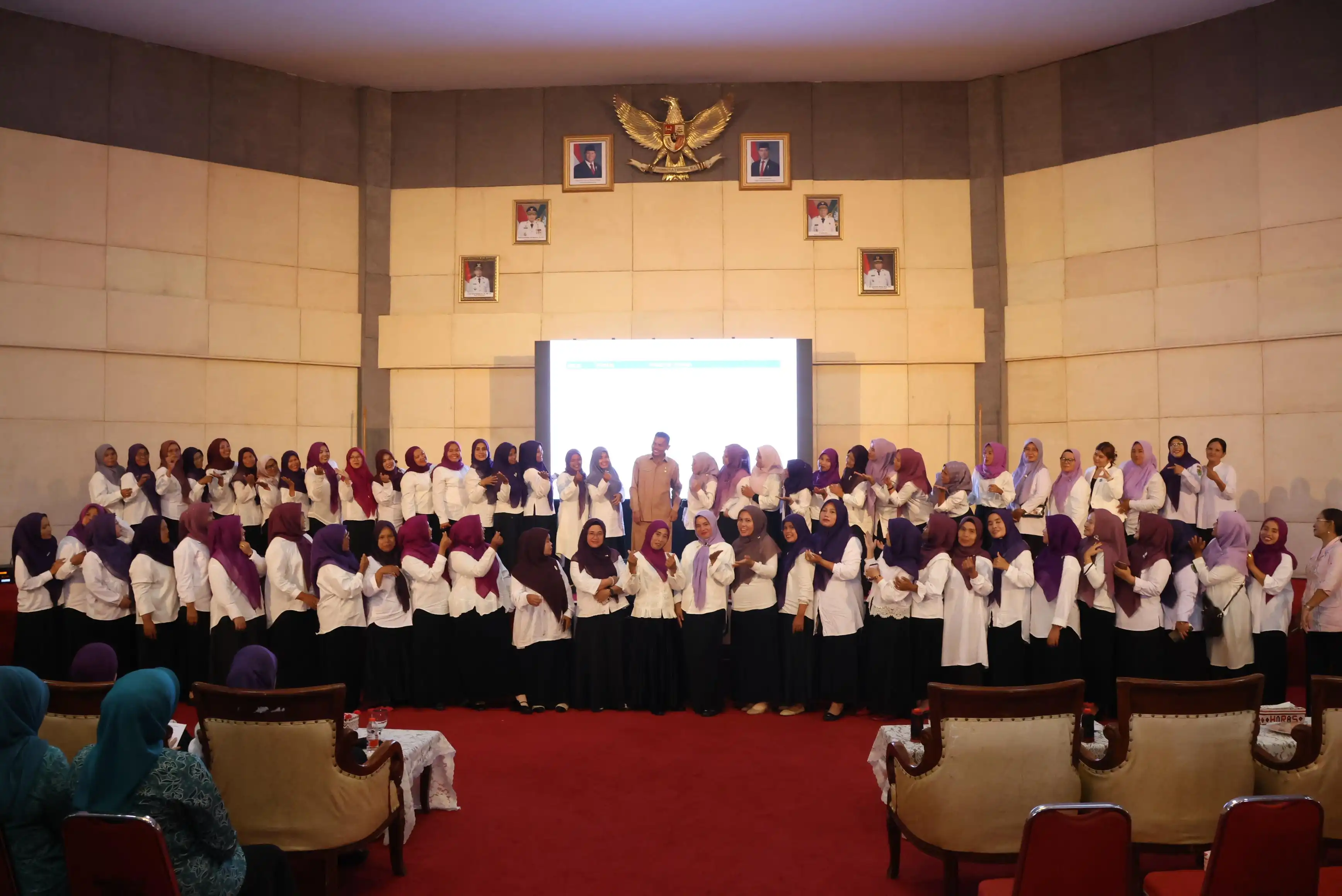 Ketua Tim Pembina Posyandu Tapsel Ny. Murni Gus Irawan Sosialisasikan Transformasi Posyandu 6 SPM