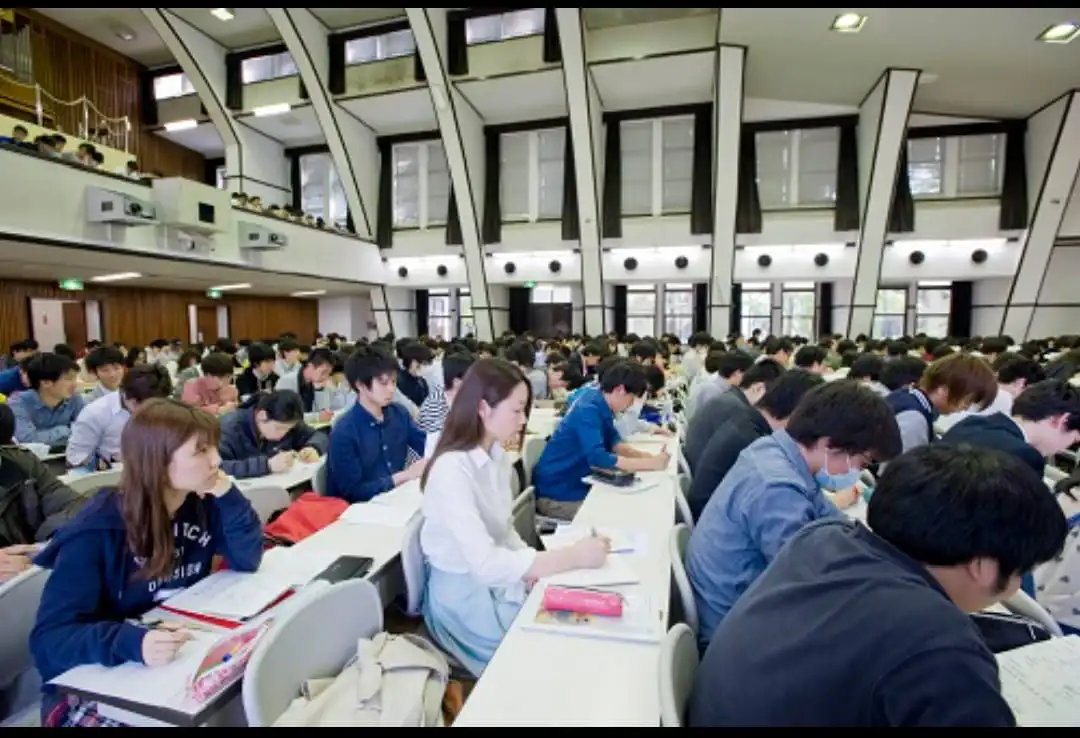 10 Negara dengan IQ Tertinggi di Dunia