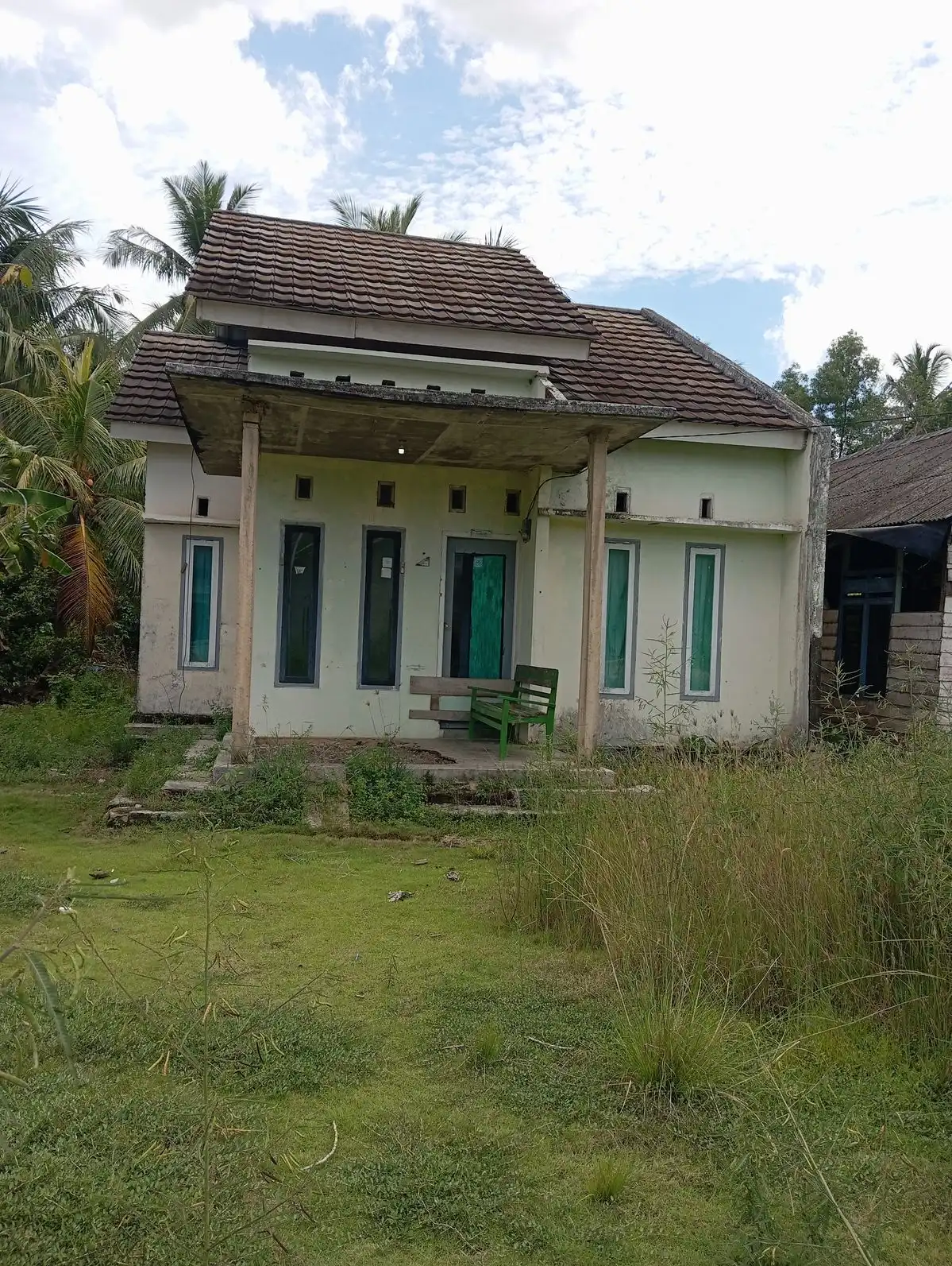 Kenapa Rumah Kosong Justru Lebih Cepat Terlihat Kotor?
