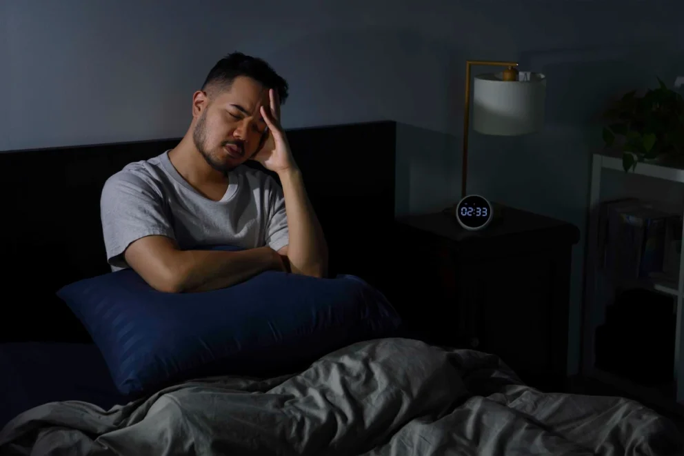 Sering Bangun Tengah Malam? Ini Penyebab yang Perlu Diwaspadai